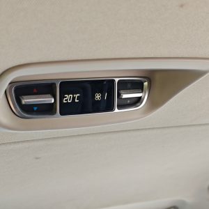 Mercedes-Benz mikroautobuso keleivių zonos klimato kontrolės valdymo pultas lubose